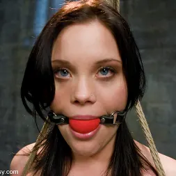 Raina Verene in 'Kink' and Princess Donna Dolore (Thumbnail 5)