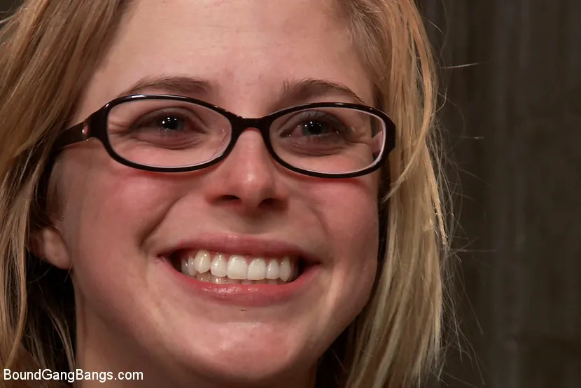 Kink 'Pobre niñita estadounidense atrapada en México ¡¡¡¡¡¡PRIMER GANGBANG Y DP DE SU HISTORIA!!!!!!' protagonizando Penny Pax (foto 13)