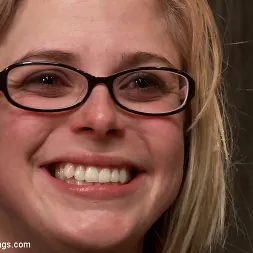 Penny Pax en 'Kink' Pobre niñita estadounidense atrapada en México ¡¡¡¡¡¡PRIMER GANGBANG Y DP DE SU HISTORIA!!!!!! (Miniatura 13)