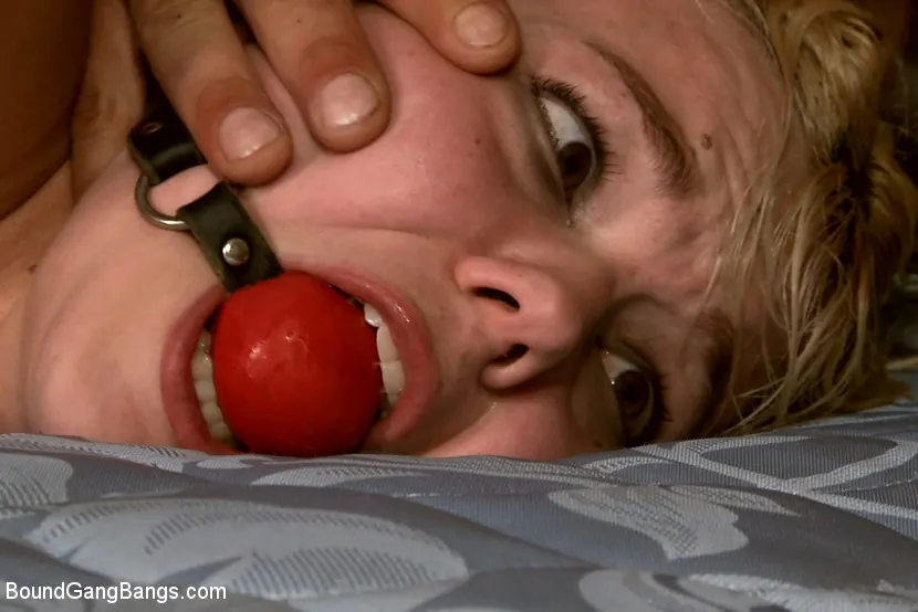 Kink '投票Simone Sonay！ステップ・ママとギャングバンゲットが支配するホットブロンド！ DAP！' 主演 Simone Sonay (写真 5)