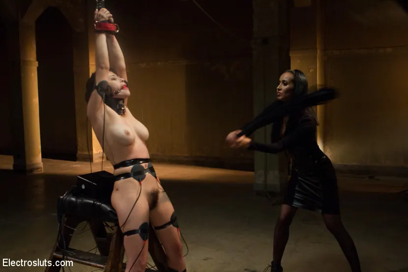 Kink 'Becoming an Electroslut: The Graduation of Raven Rockette' starring Raven Rockette (Photo 14)