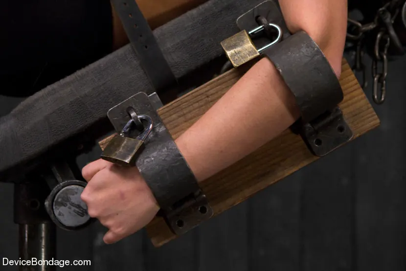 Remy LaCroix に '女の子の次のドアとAVN賞受賞者レミーラクロアリターンズ' from 'Kink' (写真 6) Kink '女の子の次のドアとAVN賞受賞者レミーラクロアリターンズ' 主演 Remy LaCroix (写真 6)