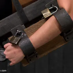 Remy LaCroix に 女の子の次のドアとAVN賞受賞者レミーラクロアリターンズ (写真 6) Remy LaCroix に 'Kink' 女の子の次のドアとAVN賞受賞者レミーラクロアリターンズ (サムネイル 6)