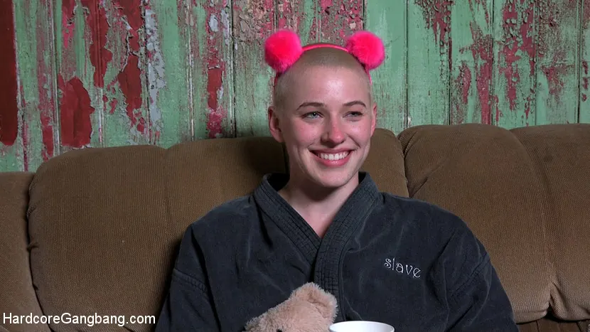 Riley Nixon en 'ROSTRO DE ÁNGEL: La hermosa Riley Nixon doblemente penetrada en un gangbang en el desierto' from 'Kink' (foto 26) Kink 'ROSTRO DE ÁNGEL: La hermosa Riley Nixon doblemente penetrada en un gangbang en el desierto' protagonizando Riley Nixon (foto 26)