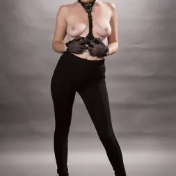 Riley Nixon in 'Kink' Pervy Photographer: Hot babe bound, spanked, and anally strap-on fucked! (Thumbnail 18)