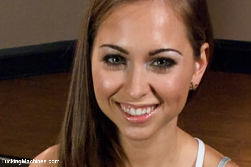 Kink '天国から20歳のプッシー：彼女は、彼女はマシンコックを嚥下' 主演 Riley Reid (写真 14)