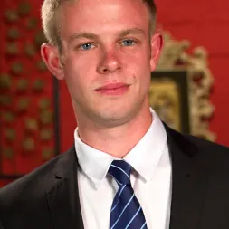 Rilynn Rae en 'Kink' Nueva novia tiene sexo con los pies (Miniatura 12)