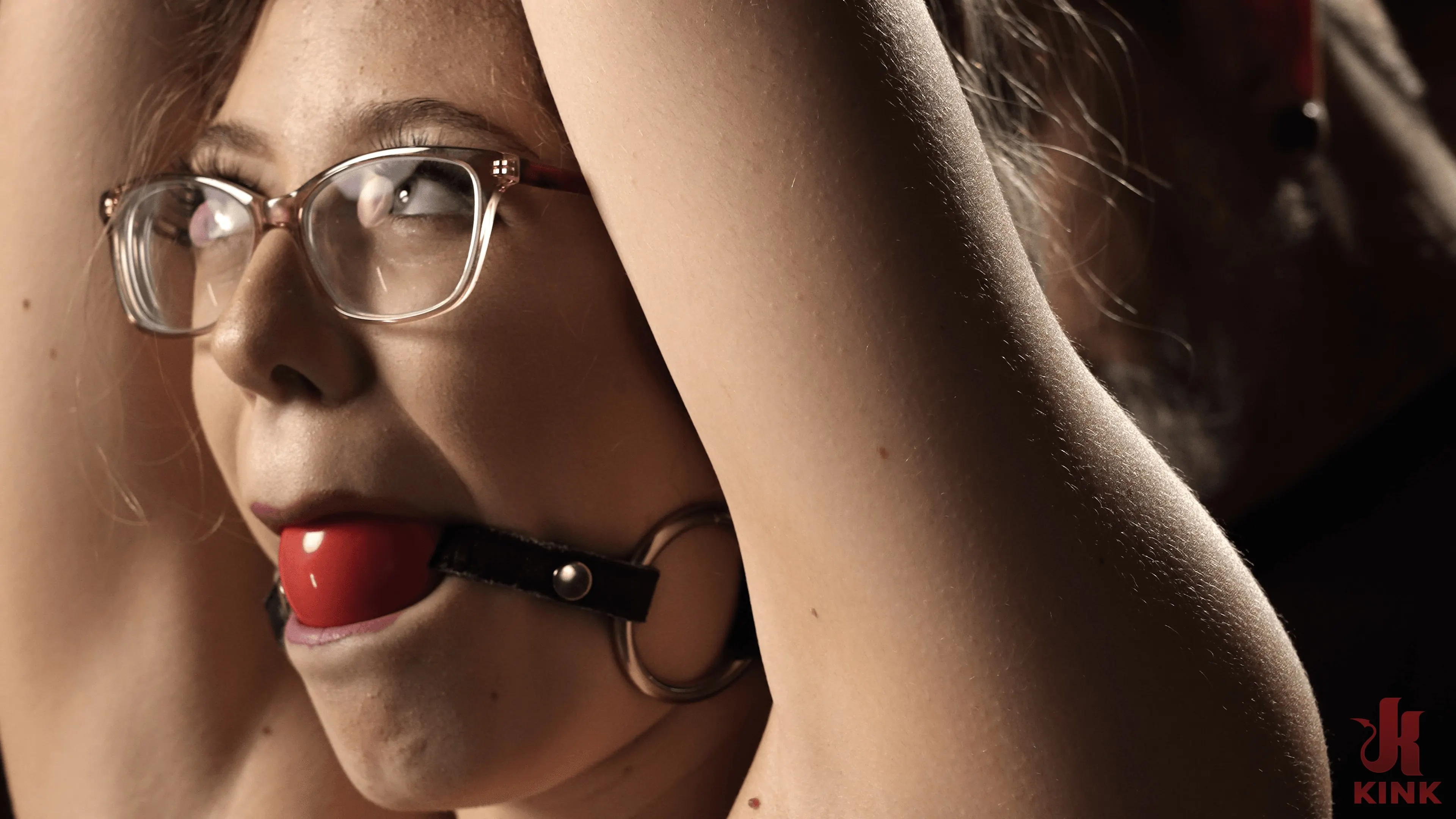 Kink 'リバーリン:初心者は束縛と支配の彼女の最初の味を得る' 主演 River Lynn (写真 2)