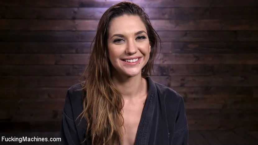 Kink 'La sexy chica alternativa Rocky Emerson tiene orgasmos sin parar gracias a máquinas de follar' protagonizando Rocky Emerson (foto 15)