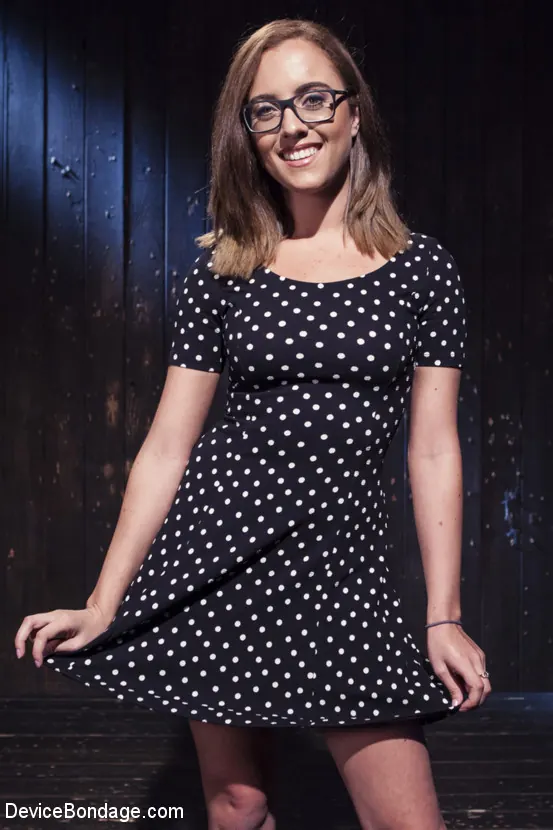 Kink 'Miedo a la oscuridad' protagonizando Roxanne Rae (foto 2)