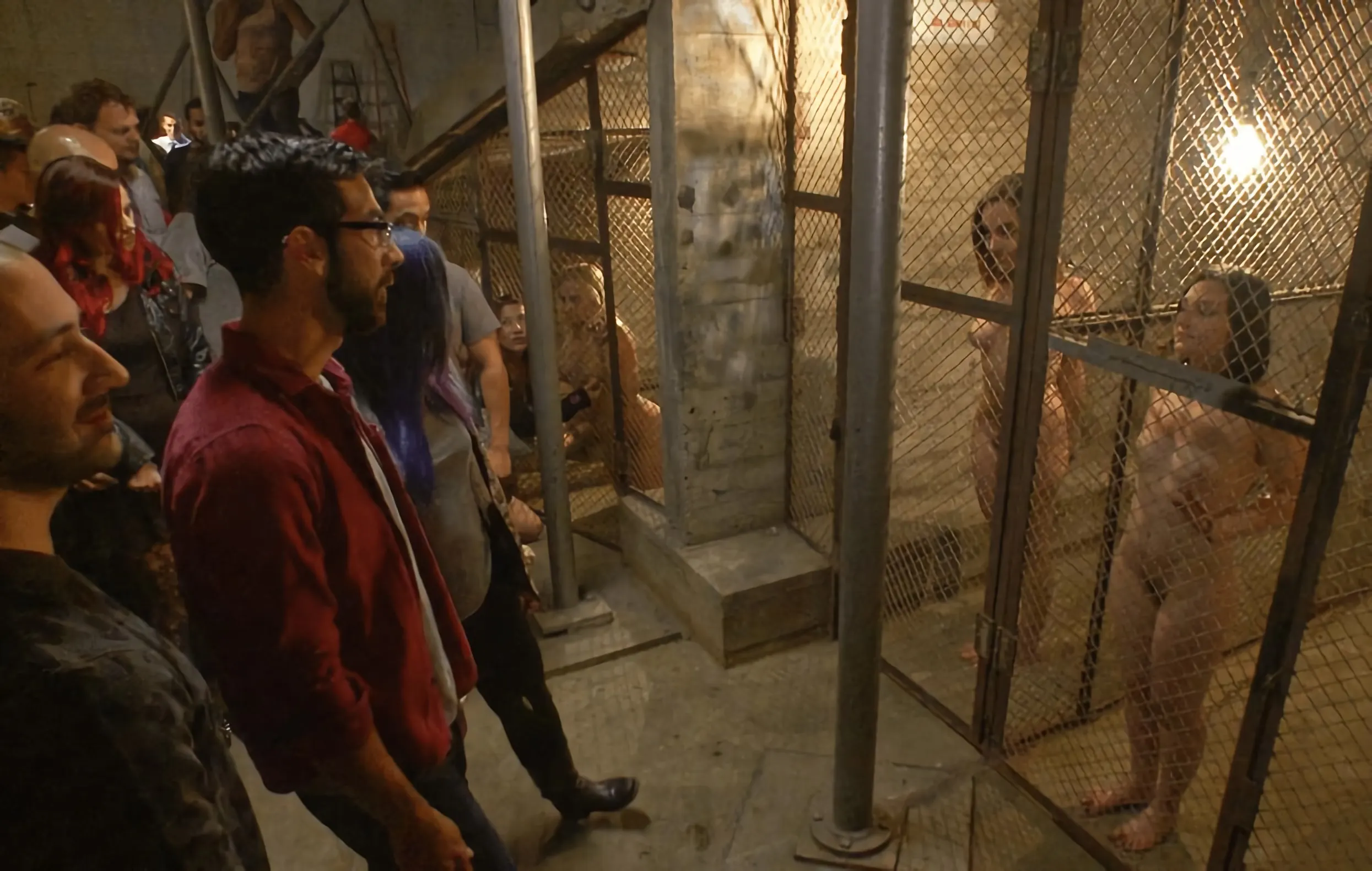 Kink 'Orgía de folladas anales con 4 zorras calientes' protagonizando Roxanne Rae (foto 4)