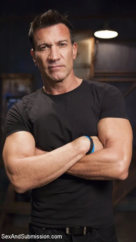 Kink 'Sumisión extrema con fisting anal de Roxy Raye' protagonizando Roxy Raye (foto 16)