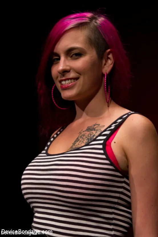 Kink 'Sexy Bad Girl Tamed By Chain' starring Rozen Debowe (Photo 8)