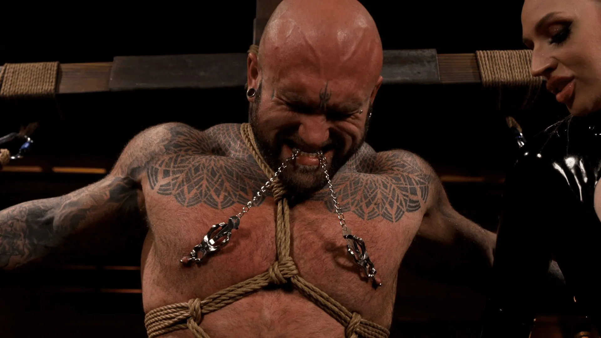 Kink 'あなたが望むものに注意してください:ルビーエンレイル、フレイヤフォンドゥーム、グンナーストーン' 主演 Ruby Enraylls (写真 26)