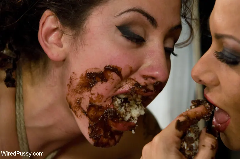 Kink '¡¡La Princesa Donna es la Electro Sumisa de Sandra!!' protagonizando Sandra Romain (foto 10)