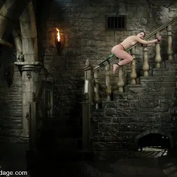 サラ・ブレイク に サラ・ブレイク (写真 7) サラ・ブレイク に 'Kink' サラ・ブレイク (サムネイル 7)