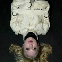 Sarah Jane Ceylon に 'Kink' CYD BLACK、SARAH JANE CEYLON、CLAIRE ADAMSのクラシックシューティング！ (サムネイル 12)