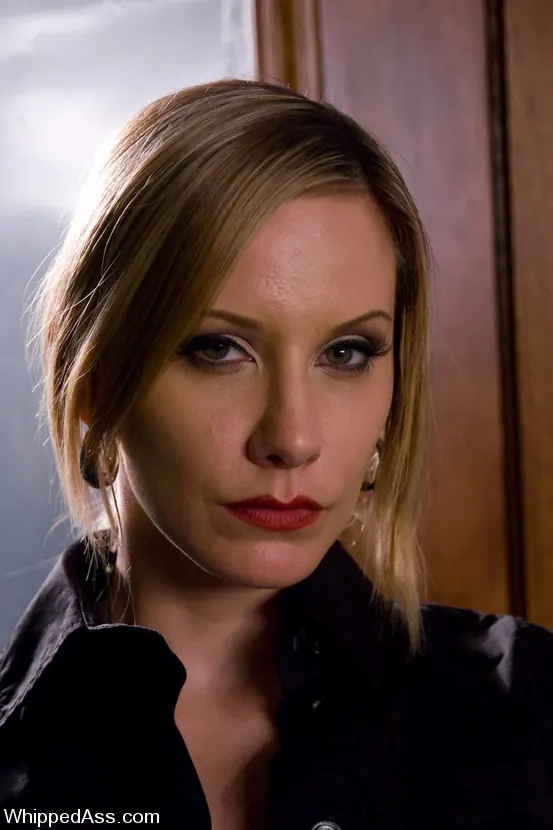 Kink 'Concurso de solicitantes de empleo' protagonizando Sarah Shevon (foto 6)