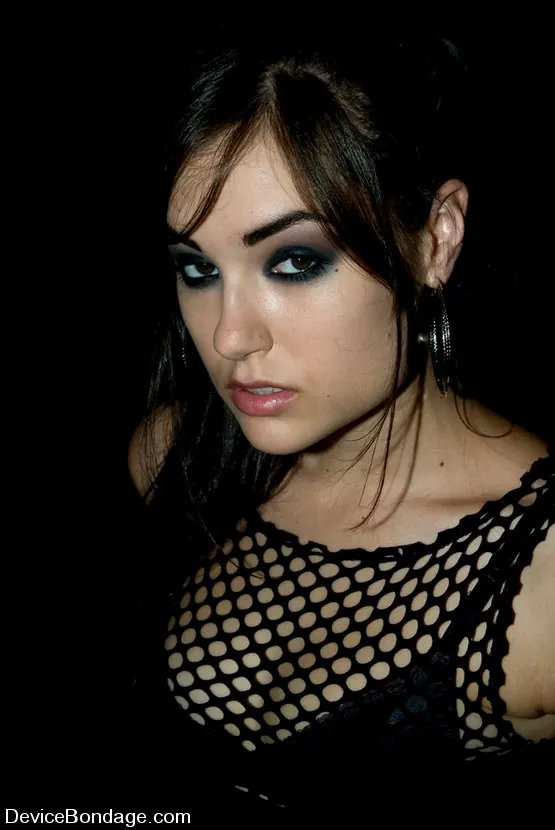 Sasha Grey に 'KINKクラシック2/20。カウントダウンを再開!' from 'Kink' (写真 13) Kink 'KINKクラシック2/20。カウントダウンを再開!' 主演 Sasha Grey (写真 13)