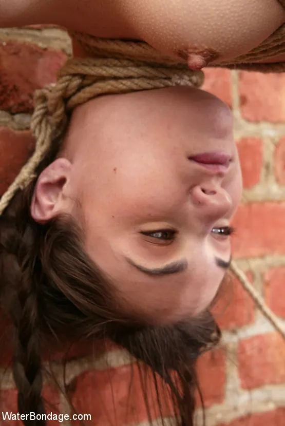 Kink 'Bonus Update!' protagonizando Sasha Grey (foto 13)