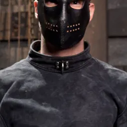 Savannah Fox に 大きな尻二穴同時穿孔ボンテージスレーブ、Savannah Fox (写真 14) Savannah Fox に 'Kink' 大きな尻二穴同時穿孔ボンテージスレーブ、Savannah Fox (サムネイル 14)