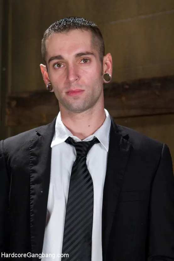 Savannah Fox en '¡¡¡Sumisión sexual subastada al mejor postor!!!' from 'Kink' (foto 12) Kink '¡¡¡Sumisión sexual subastada al mejor postor!!!' protagonizando Savannah Fox (foto 12)