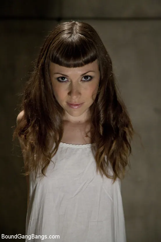 Kink 'Pabellón psiquiátrico' protagonizando Seda (foto 8)