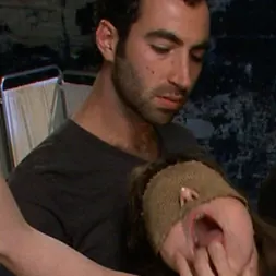 Seda en Pabellón psiquiátrico (foto 9) Seda en 'Kink' Pabellón psiquiátrico (Miniatura 9)