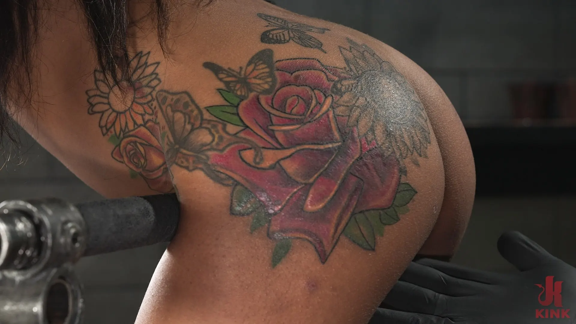 September Reign に '9月は3月に絶頂' from 'Kink' (写真 3) Kink '9月は3月に絶頂' 主演 September Reign (写真 3)