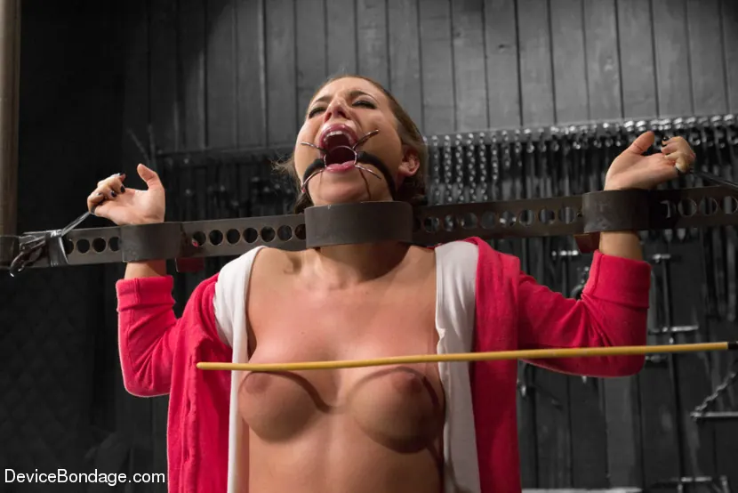 Kink 'Mz Berlín contra Serena Blair' protagonizando Serena Blair (foto 6)