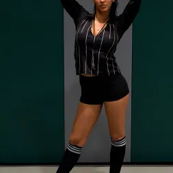 Serena Blair に 'Kink' セレナがお尻を蹴って、マットの上にルーキー・カムを作る。彼女は身体的、性的、全面的屈辱を壊す！ (サムネイル 10)