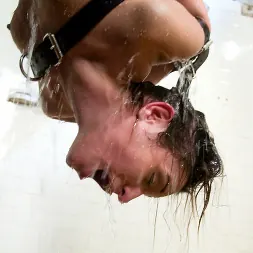 Amber Rayne in And The Sarge (Photo 14) Amber Rayne in 'Kink' And The Sarge (Thumbnail 14)