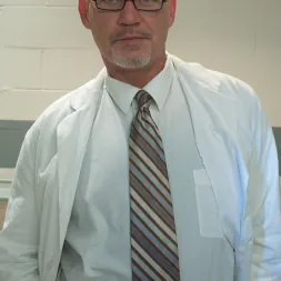 Sierra Skye に 'Kink' 巨乳クリニック (サムネイル 10)