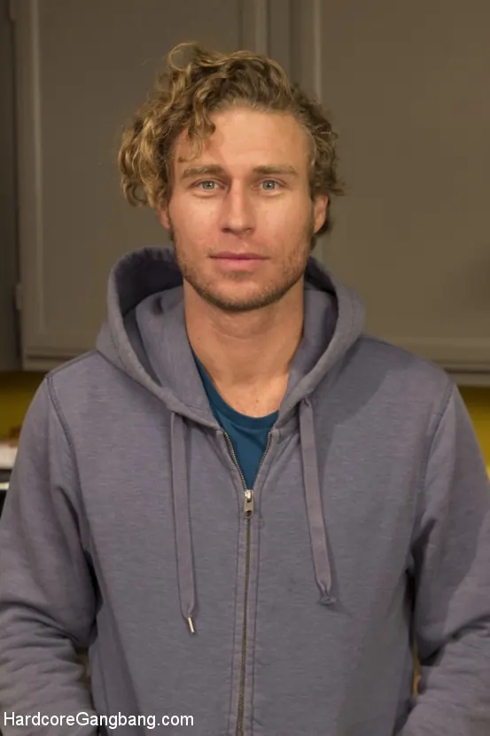 Simone Sonay in 'Creaming Pie: Mrs. S gets her MILF holes banged by her son's friends!' from 'Kink' (Photo 1) Kink 'Creaming Pie: Mrs. S gets her MILF holes banged by her son's friends!' starring Simone Sonay (Photo 1)