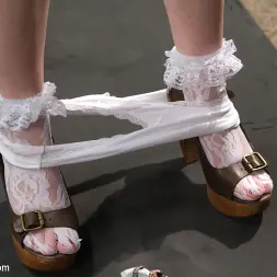 Simone Sonay に 絶望的なSugarbabyは高性能の熟女レズビアンに提出します! (写真 13) Simone Sonay に 'Kink' 絶望的なSugarbabyは高性能の熟女レズビアンに提出します! (サムネイル 13)