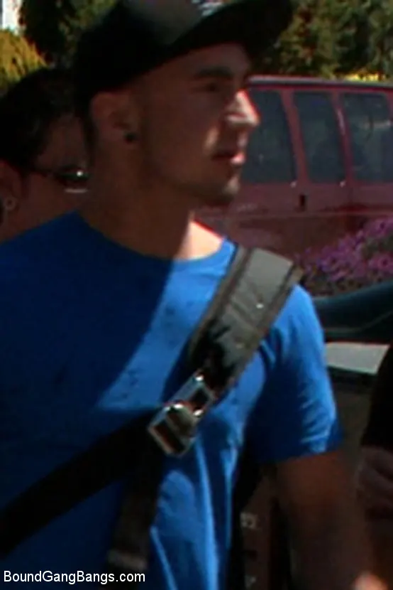 Simone Sonay に 'ちょっとしたお嬢さんS:MILFTASTIC FEATURE SHOOT' from 'Kink' (写真 5) Kink 'ちょっとしたお嬢さんS:MILFTASTIC FEATURE SHOOT' 主演 Simone Sonay (写真 5)