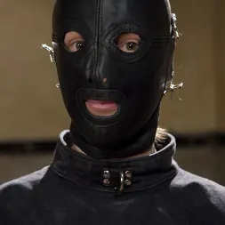 Simone Sonay en 'Kink' Artículo especial: Recopilación de entrenamiento anal de MILF (Miniatura 11)