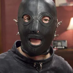 Simone Sonay en 'Kink' Artículo especial: Recopilación de entrenamiento anal de MILF (Miniatura 14)