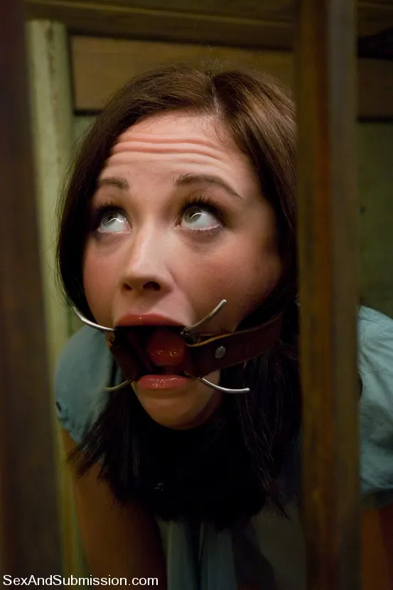 Sindee Jennings en 'Pequeño trozo de carne' from 'Kink' (foto 12) Kink 'Pequeño trozo de carne' protagonizando Sindee Jennings (foto 12)