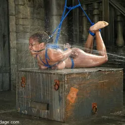 Sinnamon Love en 'Kink' and Sgt. Major (Miniatura 8)