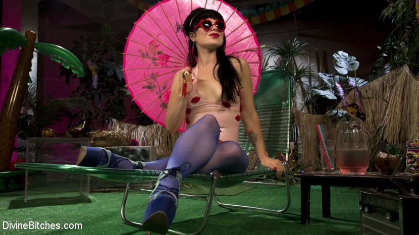 Kink 'FemDom Pool Party' starring Siouxsie Q (Photo 15)