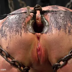 Siouxsie Q に 'Kink' vs Claire Adams (サムネイル 11)