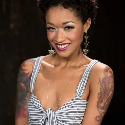 Skin Diamond en 'Kink' La niña de papá (Miniatura 16)