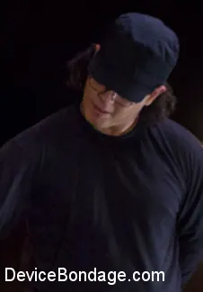 Kink 'Resurgiendo de las cenizas Skin Diamond ¡¡es follada brutalmente en bondage!!' protagonizando Skin Diamond (foto 6)