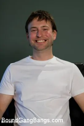 Skin Diamond en 'El pabellón psiquiátrico: Parte 2' from 'Kink' (foto 9) Kink 'El pabellón psiquiátrico: Parte 2' protagonizando Skin Diamond (foto 9)