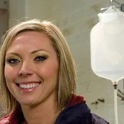 Skylar Price en 'Kink' Audición anal: Skylar suda a través de un enema caliente y jabonoso (Miniatura 7)