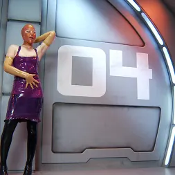 Snow Mercy に ラテックスフェチ:着用、ケア、授乳 (写真 6) Snow Mercy に 'Kink' ラテックスフェチ:着用、ケア、授乳 (サムネイル 6)