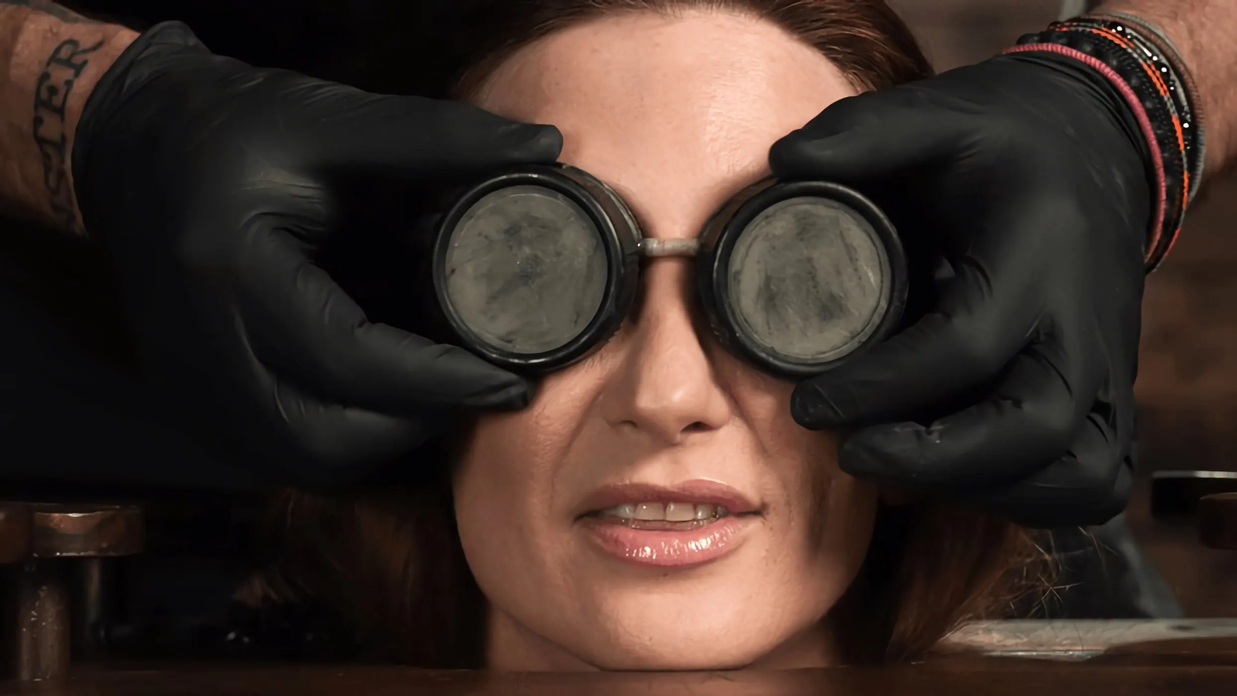 Kink 'El brutal regreso a casa de Sophia Locke' protagonizando Sophia Locke (foto 5)