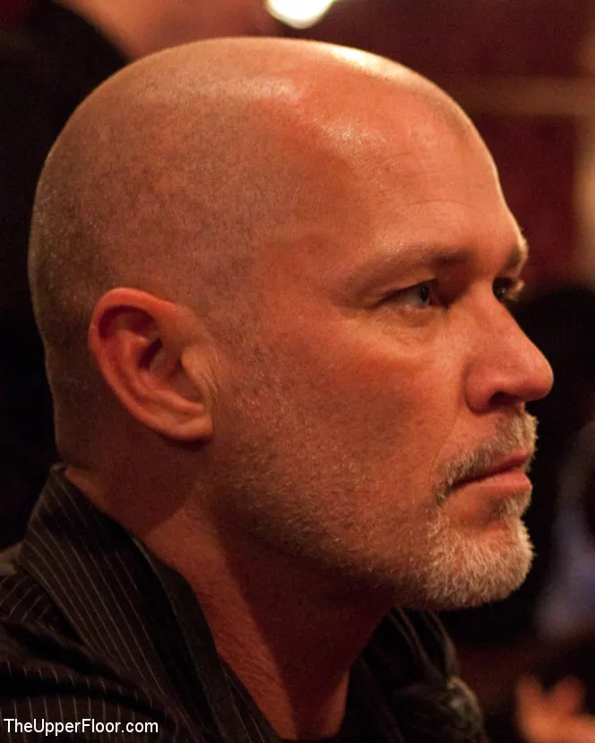 Kink '奴隷誕生日パーティー' 主演 Sparky Sin Claire (写真 9)