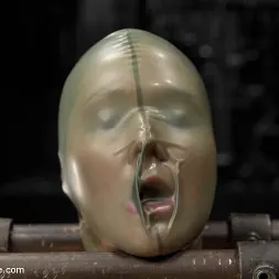 Star in 'Kink' Encasement Games (Thumbnail 19)